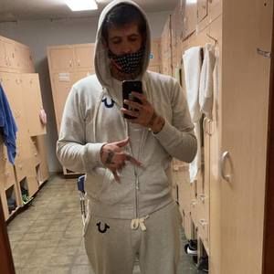 Meet your Posher, Logan